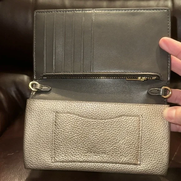 **SOLD** NWOT Coach Gold Leather Slim Snap Bifold Wristlet/Clutch - Picture 9 of 14